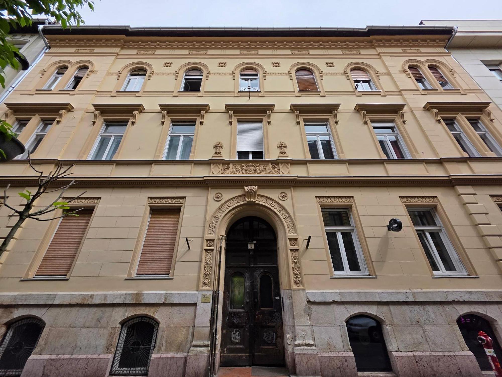 Artlovers' Flat - Kazinczy Street Будапеща Екстериор снимка
